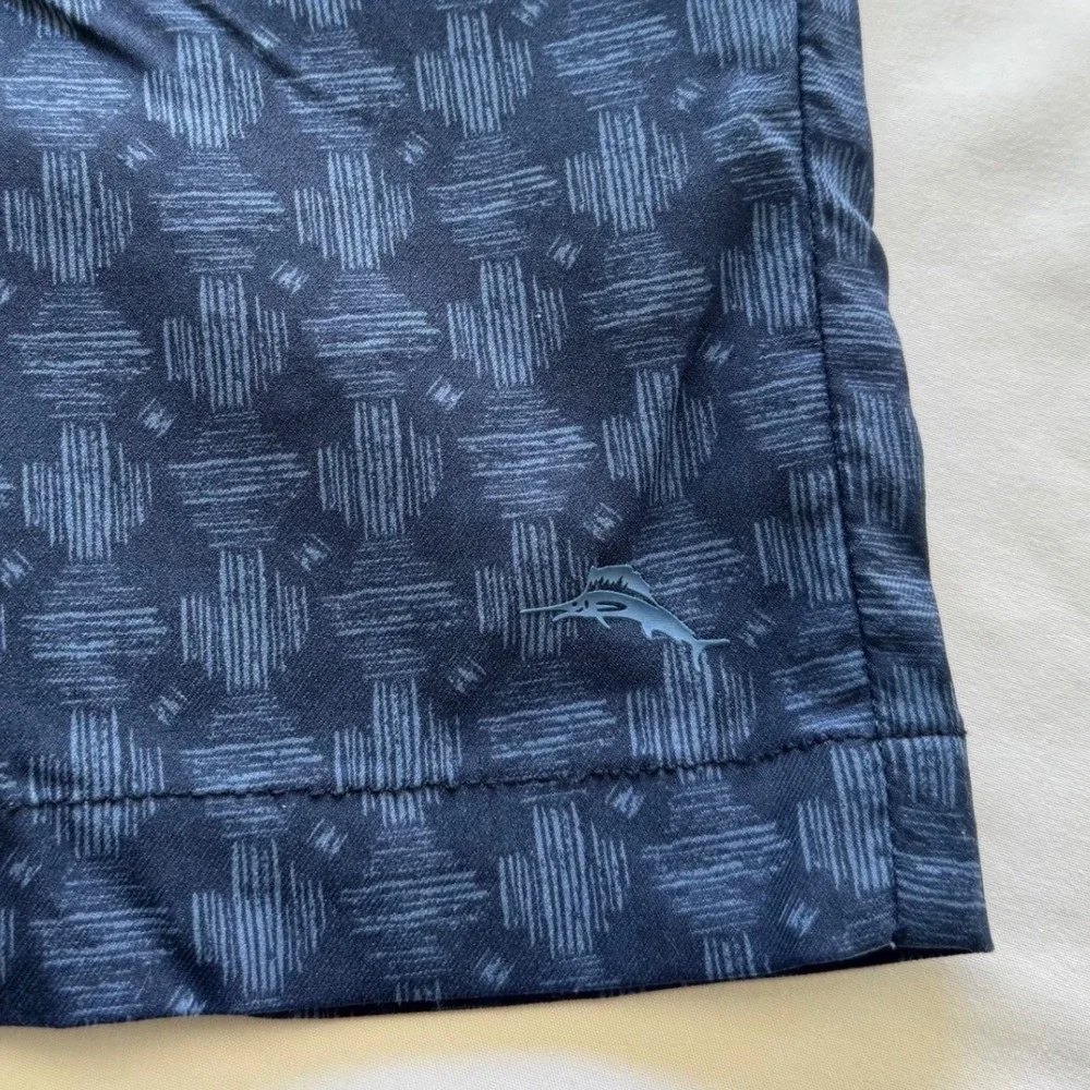 Tommy Bahama Shorts Men's 36 Tech & Caicos Navy Pattern Golf Performance Shorts